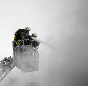 Krisenkommunikation: Feuerwehr löscht Brand